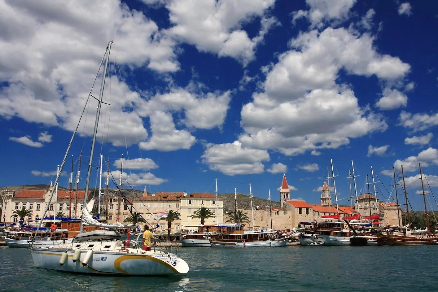 Apartments Russo - Apartments On The Beach Trogir 0*,