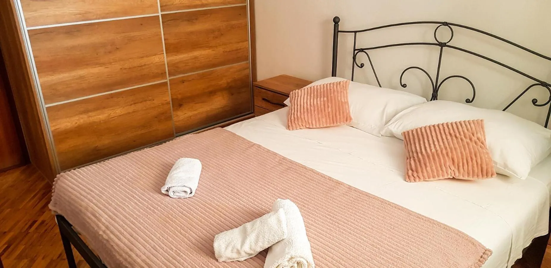 Apartments Russo - Apartments On The Beach Trogir
