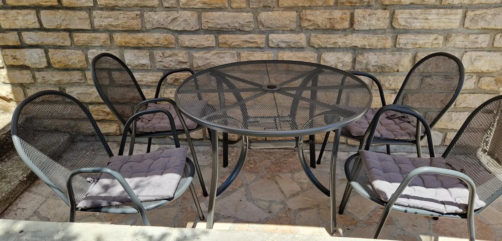 Apartments Russo - Apartments On The Beach Trogir 0*,  Kroatien
