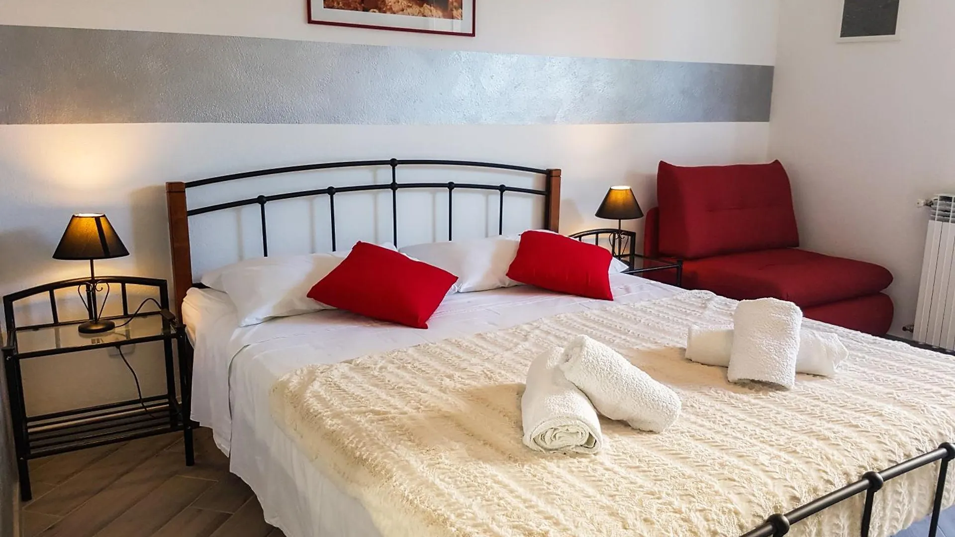 Apartments Russo - Apartments On The Beach 트로기르