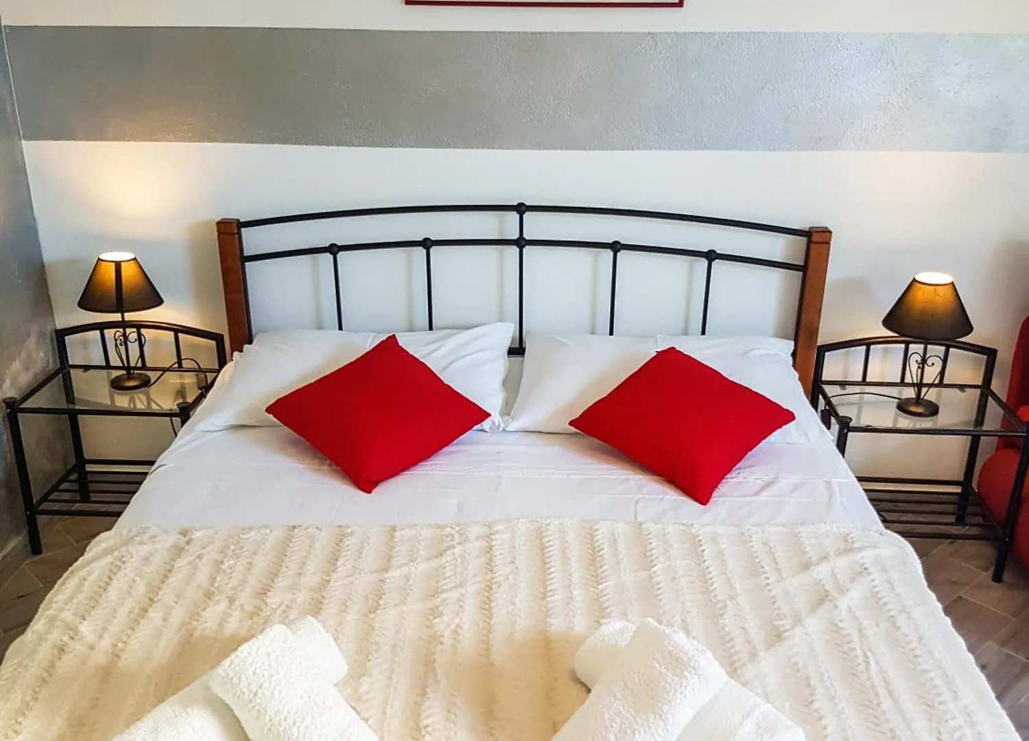 Apartments Russo - Apartments On The Beach 트로기르