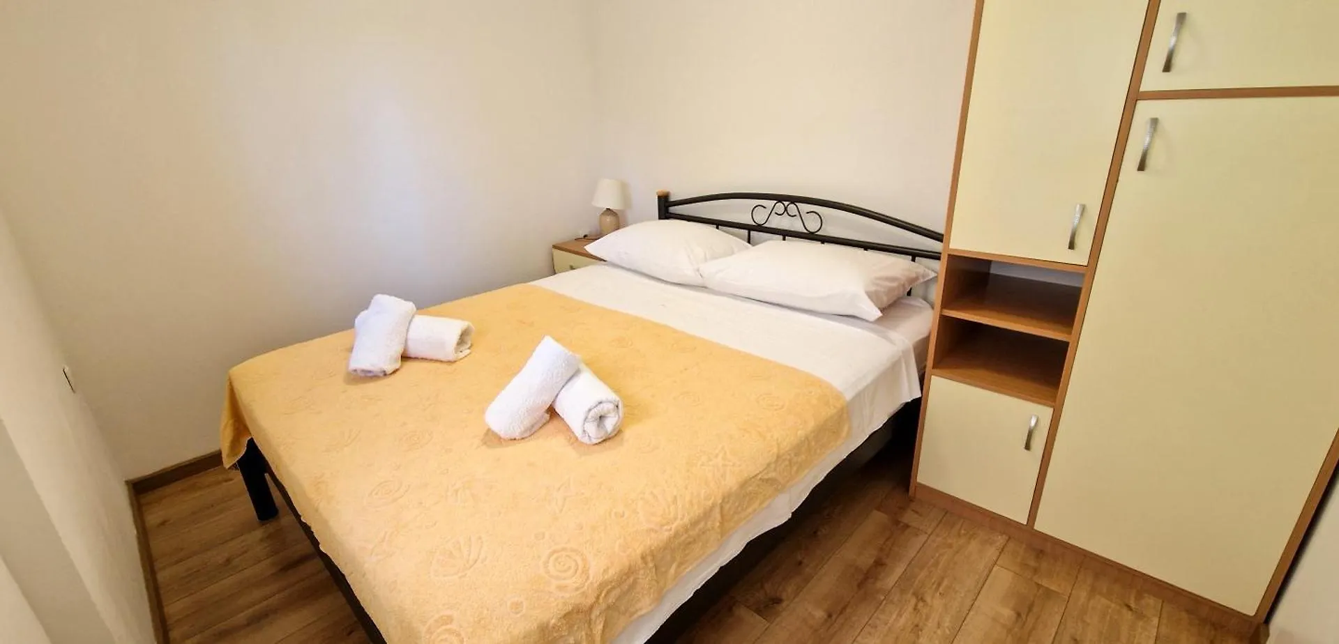 Apartments Russo - Apartments On The Beach Trogir